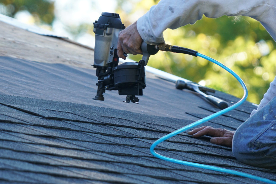 roofer installing shingle roof dallas tx